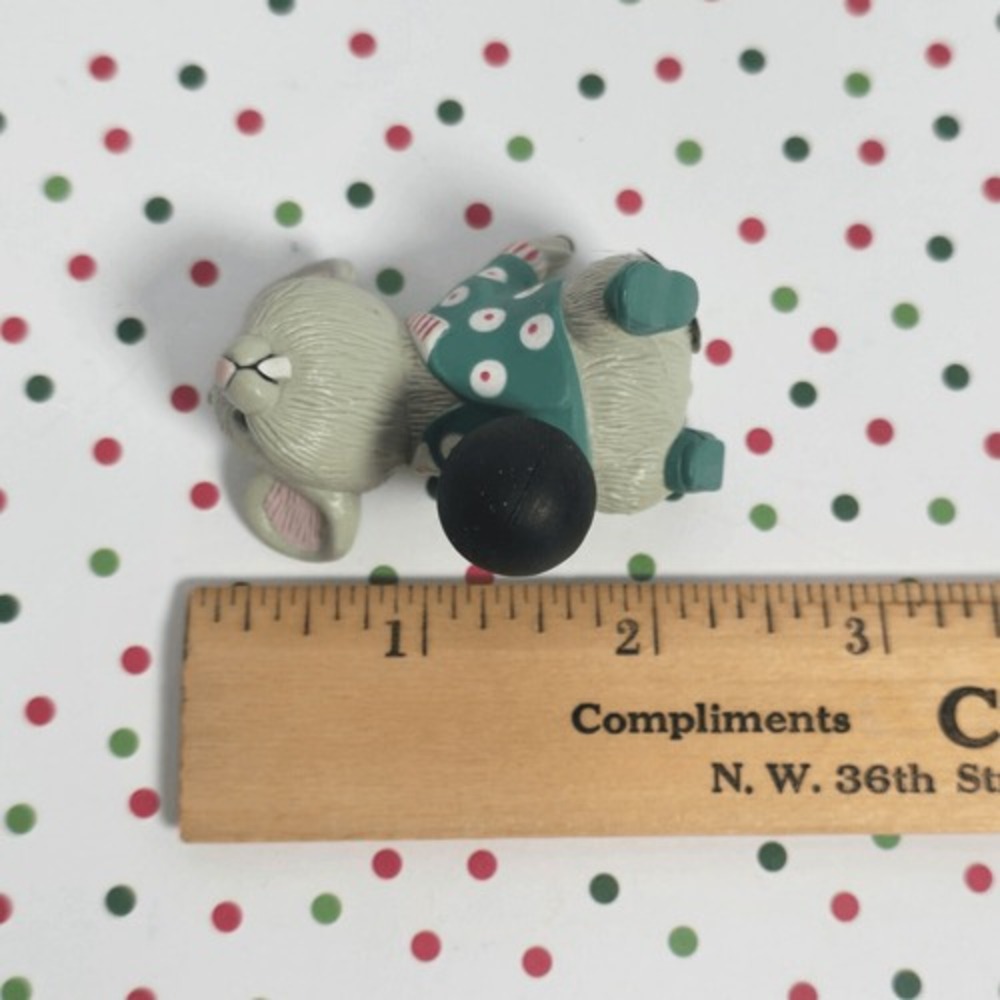 Vintage‎ 1988 American Greetings Christmas Ornament Mouse W/ Bowling  Ball - Picture 5 of 6